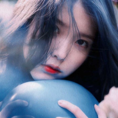 白灏宇:女生头像/真人/明星/李知恩/其实我没有心事，只有你这么一件往事