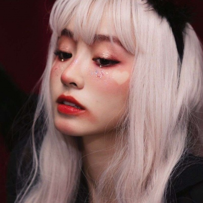 独二/欧美风 海边 真人/女生头像