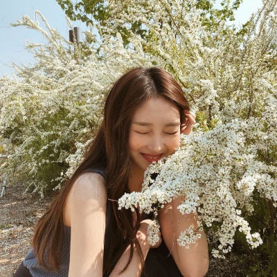 一波女生头像 点赞收瘦十斤