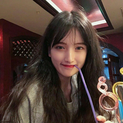 苓昀集♥vb.霓生•.｜眉梢眼角藏秀气,声音笑貌露温柔.