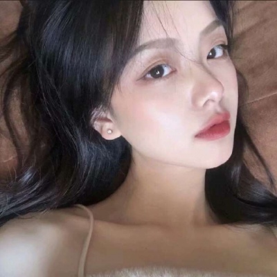 真人女生头像  我可是当地小有名气的美女 到底有多小  小到只有我自己知道