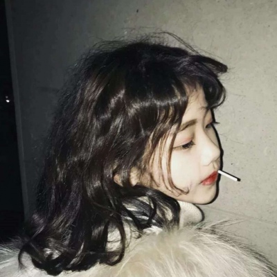 优质女生头像#.我想用我的全部，换取条通往你心里的路。