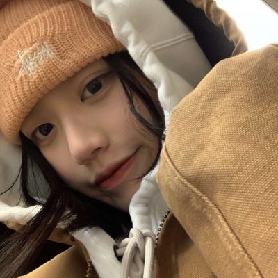 溺毙:可爱清新简单气质女头. 月亮会感到孤独 星星和你皆是救赎