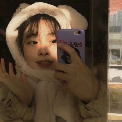 奶溶/精选女头/世人皆如满天星，而你却如皎皎洁月，众星捧月，唯你耀眼