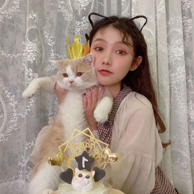 宠物少女头像.       遇见你爱意汹涌 看世间万物都浪漫心动✨?