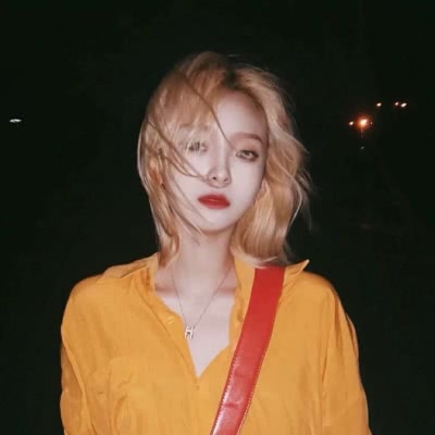 坠落在凡间的治愈系女生头像:怪我满身是伤，没有纯真模样