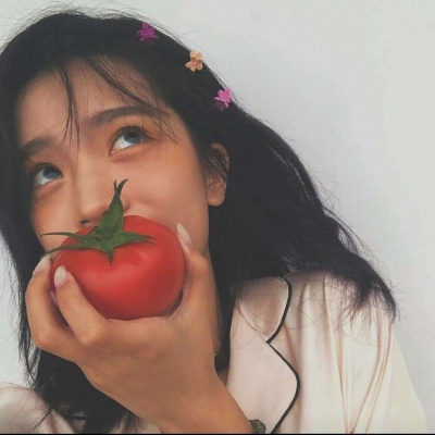 每个人都无法克制对美的向往，就像我无法克制对你的喜欢。