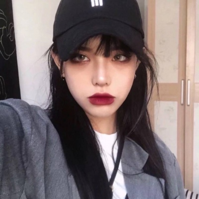 绾安#女生头像#冬天储存浪漫，春天漫山遍野馈赠给你