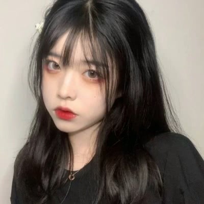 气质高冷女头 我也在等那个能在我想打退堂鼓的时候把鼓藏起来的人.