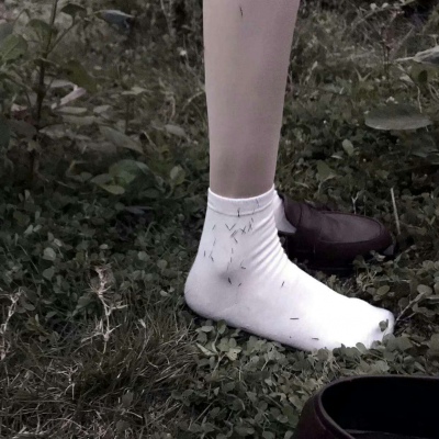 绾安#女生部位#世界的温柔  是晚来的善意和干净的你.