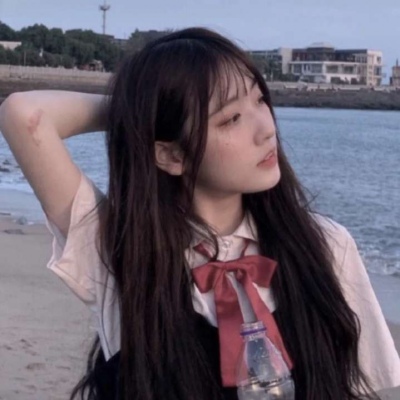 乔：甜御意境女生头像  日有所思夜有所梦