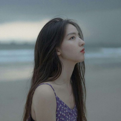 你有着温柔宇宙，也是温柔本身