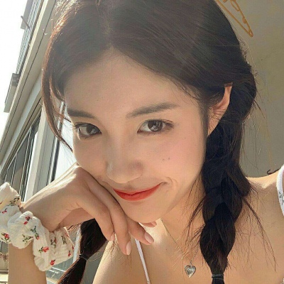 苓昀集♥vb.NopeAri.｜脸若银盘,眼似水杏,唇不点而红,眉不画而翠.