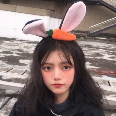 精致女孩的头像呀！！！/丝丝