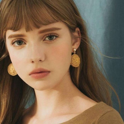 白灏宇:女生头像/欧美范/高冷/惊鸿难抵梦重重.