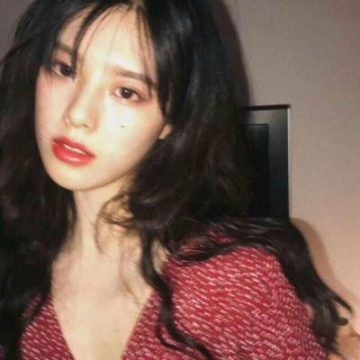 女生头像 在感情上我们都不是好演员，我藏