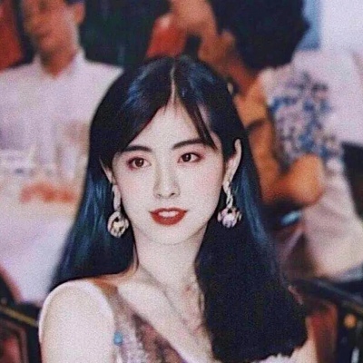 女头：你不要像任何人，因为我爱你。