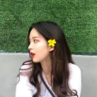 《女生头像》承蒙关照