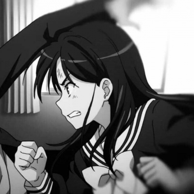 女头.黑色不是丧