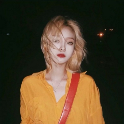 女生头像 张扬