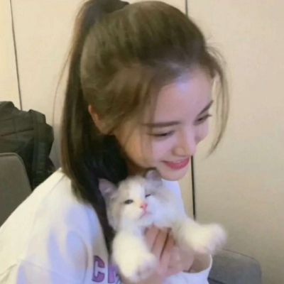 女生头像  ｜ 用心去经营的事物一般不会太差~