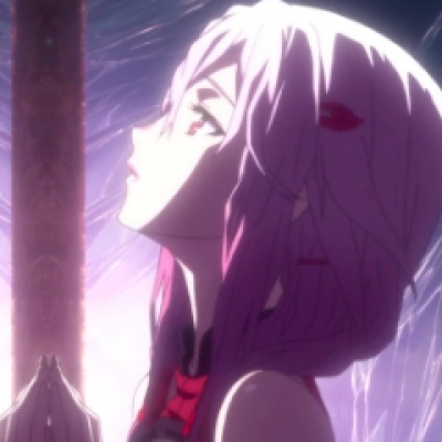 你只是看起来很快乐 那些不敢哭出声来的日子 眼泪在眼眶打转的感觉