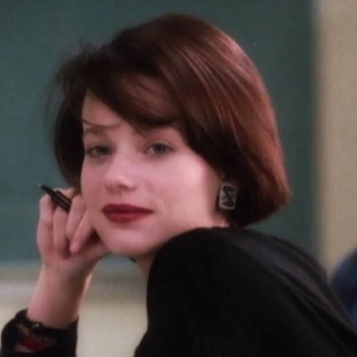 沈词/精选欧美复古女生头像  希望未来的路多一点恭喜通关.