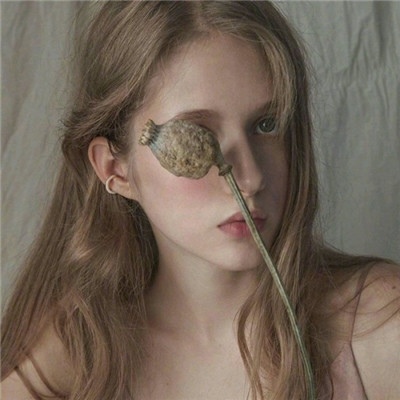 柠七：欧美女头像