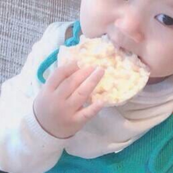 江喻绾    萌娃/对象不是人/可爱鬼/不做几句话就被哄走的小孩。♡