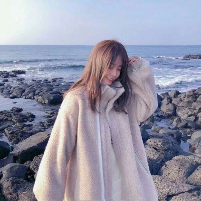 白灏宇:情侣头像/一对两张/真人/你总寄希望于别人是你的错