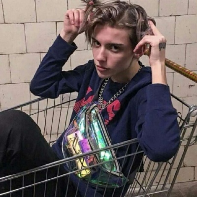 优质欧美男头  ♡  人和水一样 只会越来越脏