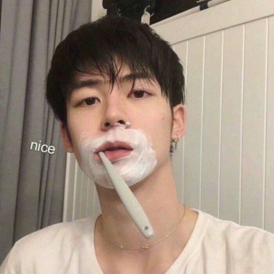 念七 帅气男生头像