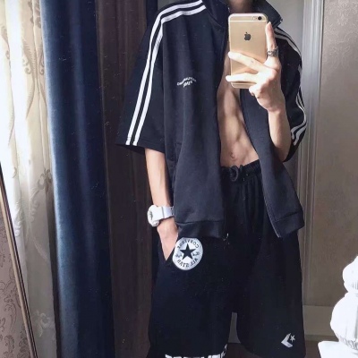 ≮野女≯摇摇欲坠