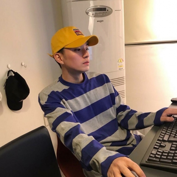 江喻绾    男头/混网/超拽/我们兵分两路然后在顶端相见。♡