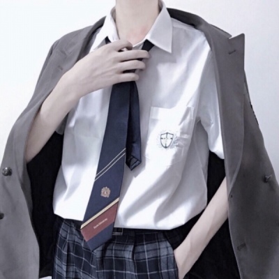 林弦：超酷高冷范部位男头 放下心来去爱你很难.