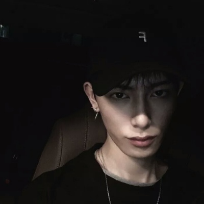 #黑白 酷酷男孩#