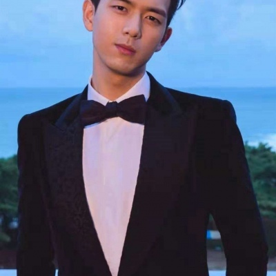 沈烟：山河人间不及你（入了李现的坑）