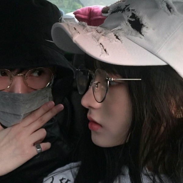 真人甜蜜情侣头像/这一生遇见你都是奖赏