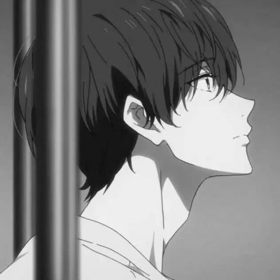 #男生头像#黑白~我还以为这次我真能好好谈一个恋爱了呢 。