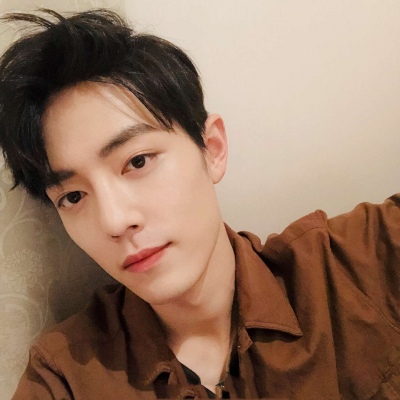 沈曦:自截自调爱豆肖战文艺范超酷男头