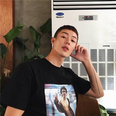 江辞./男生头像     你跟那个他/她在一起了吗