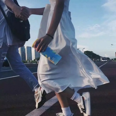 那个和我用情头的人已经不在了