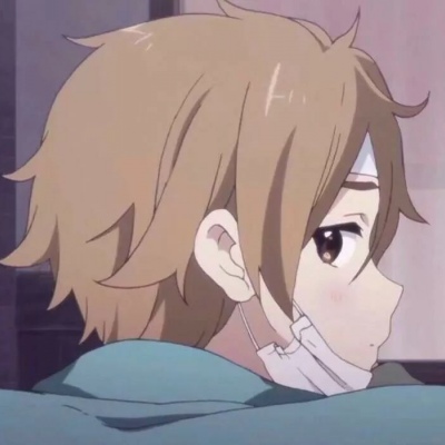 动漫男头；把你拥进怀里，感受你头发间的香味