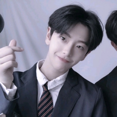 江逸:冷色系兄弟头  图源dt罪惡