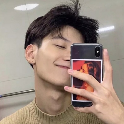 男孩子出门在外记得保护好自己