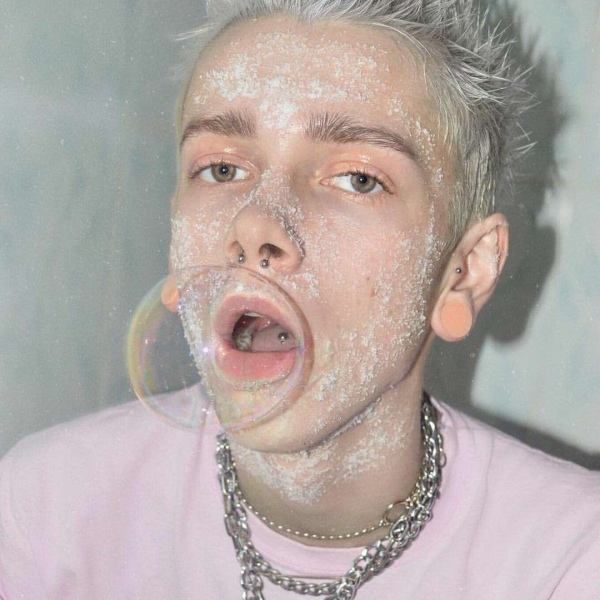 安琪拉：精选时尚好看欧美男生头像