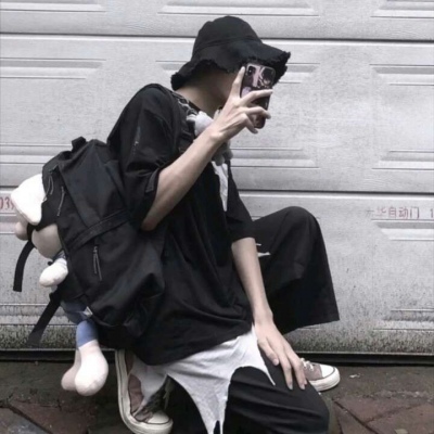 允言/高冷帅气男生头像    辞书别向晚