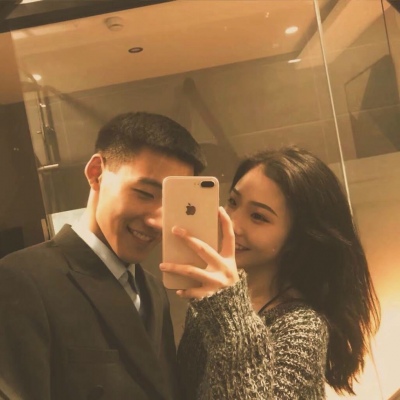 梦晚:情侣头像/“能让我开心的人 可千万不要不开心”❤️