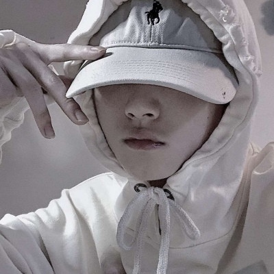 柠七：男生头像/嘿丫头  哥哥在这