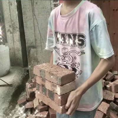 优质男头     既然官方不给上推荐  那就罚自己去亲一下李现